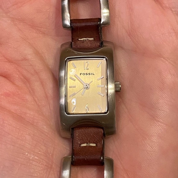 Fossil Brown Leather Watch - Picture 4 of 6